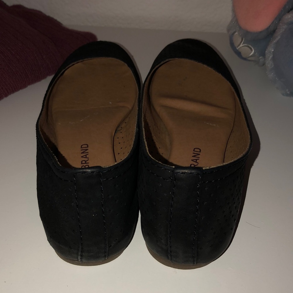 Shoes - Picture 3 of 4